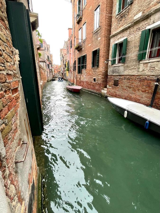 Ca' Dell'Ombra Felice - Canal View Venetië Buitenkant foto